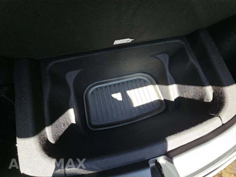 2023 Tesla Model Y Performance - miniatura 15