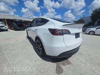 2023 Tesla Model Y Performance - miniatura 3