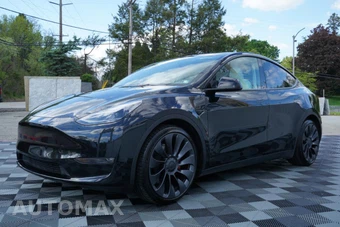 2023 Tesla Model Y Performance - miniatura 13
