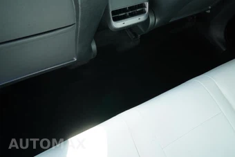 2023 Tesla Model Y Performance - miniatura 41