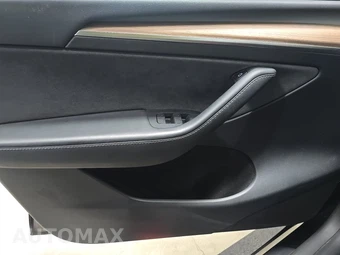 2023 Tesla Model Y Performance - miniatura 9