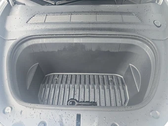 2023 Tesla Model Y Performance - miniatura 15