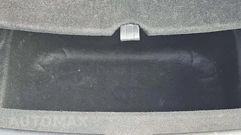 2023 Tesla Model Y Standard Range - miniatura 28