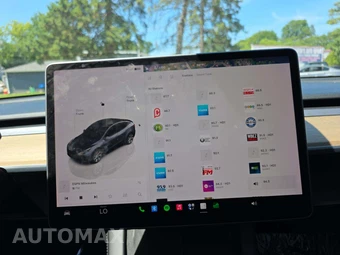 2023 Tesla Model Y Standard Range - miniatura 10