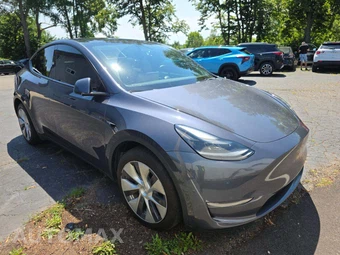 2023 Tesla Model Y Standard Range - miniatura 4