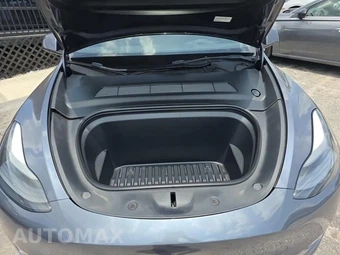 2023 Tesla Model Y Standard Range - miniatura 19