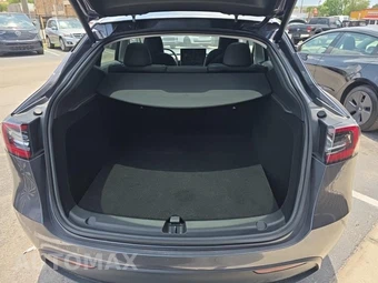 2023 Tesla Model Y Standard Range - miniatura 20