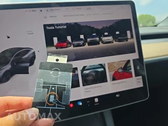 2023 Tesla Model Y Standard Range - miniatura 23