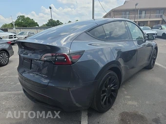 2023 Tesla Model Y Standard Range - miniatura 4