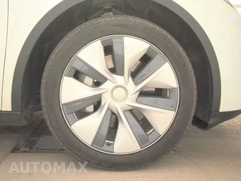 2023 Tesla Model Y Standard Range - miniatura 10