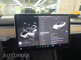 2023 Tesla Model Y Standard Range - miniatura 18