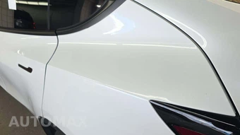 2023 Tesla Model Y Standard Range - miniatura 29