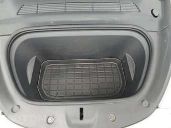 2023 Tesla Model Y Standard Range - miniatura 15