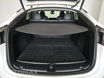 2023 Tesla Model Y Standard Range - miniatura 16