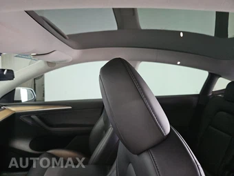 2023 Tesla Model Y Standard Range - miniatura 18