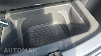 2023 Tesla Model Y Standard Range - miniatura 25