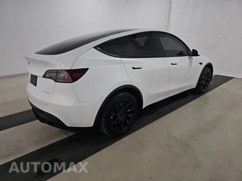 2023 Tesla Model Y Standard Range - miniatura 4