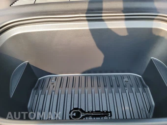 2023 Tesla Model Y Standard Range - miniatura 22