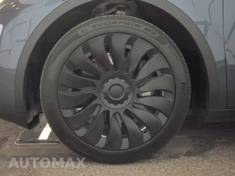 2023 Tesla Model Y Standard Range - miniatura 9