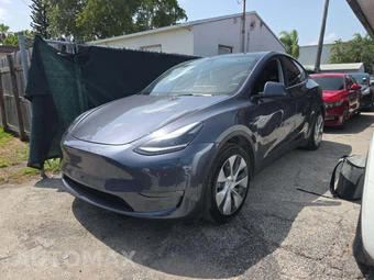 2023 Tesla Model Y Standard Range