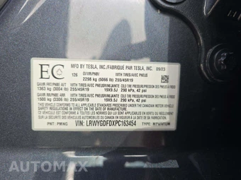 2023 Tesla Model Y Standard Range - miniatura 5