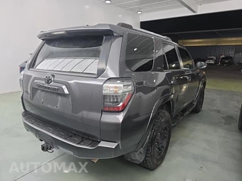 2023 Toyota 4Runner SR5 – miniatura 4