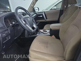 2023 Toyota 4Runner SR5 – miniatura 7