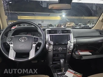2023 Toyota 4Runner SR5 – miniatura 8
