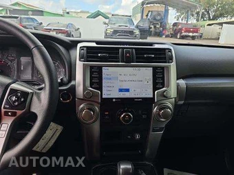 2023 Toyota 4Runner SR5 – miniatura 10