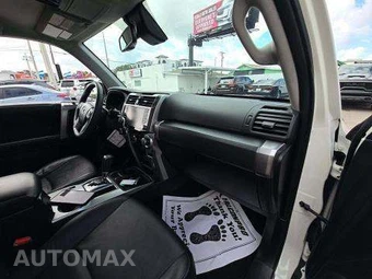 2023 Toyota 4Runner SR5 – miniatura 19