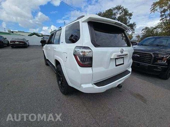 2023 Toyota 4Runner SR5 – miniatura 2