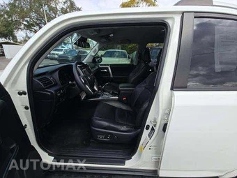 2023 Toyota 4Runner SR5 – miniatura 6