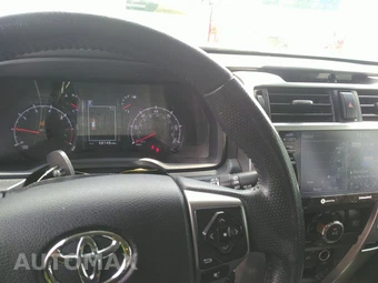 2023 Toyota 4Runner SR5 – miniatura 18