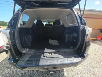 2023 Toyota 4Runner SR5 - miniatura 14