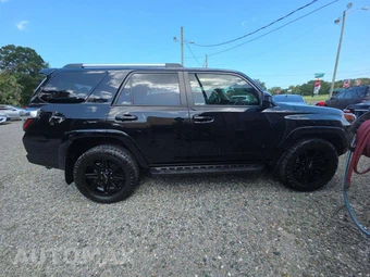 2023 Toyota 4Runner SR5 - miniatura 4