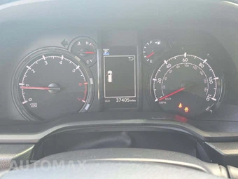 2023 Toyota 4Runner SR5 - miniatura 9