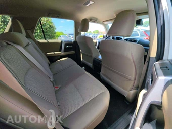 2023 Toyota 4Runner SR5 – miniatura 15