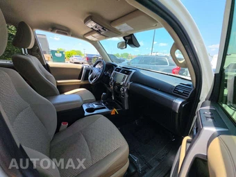 2023 Toyota 4Runner SR5 – miniatura 17