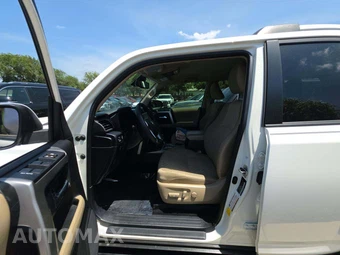 2023 Toyota 4Runner SR5 – miniatura 5