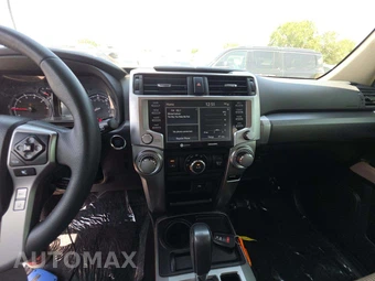 2023 Toyota 4Runner SR5 – miniatura 9