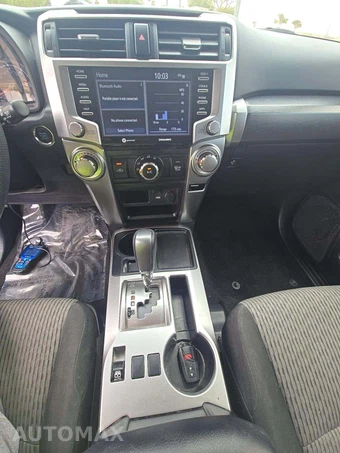 2023 Toyota 4Runner SR5 - miniatura 10
