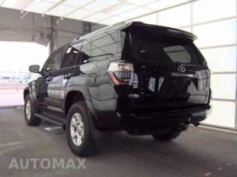 2023 Toyota 4Runner SR5 - miniatura 6
