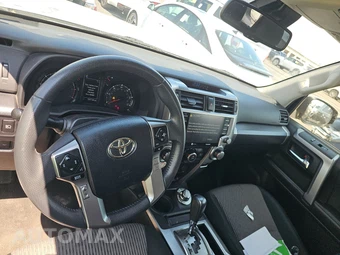 2023 Toyota 4Runner SR5 - miniatura 11