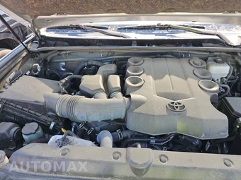 2023 Toyota 4Runner SR5 - miniatura 15