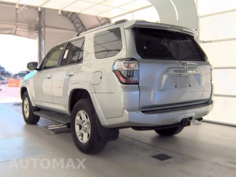 2023 Toyota 4Runner SR5 - miniatura 6