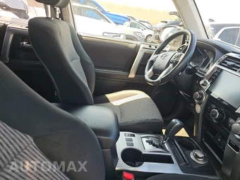 2023 Toyota 4Runner SR5 - miniatura 8