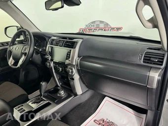 2023 Toyota 4Runner SR5 - miniatura 12