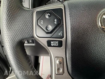 2023 Toyota 4Runner SR5 - miniatura 16