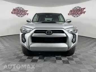 2023 Toyota 4Runner SR5 - miniatura 2