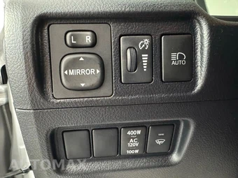 2023 Toyota 4Runner SR5 - miniatura 24